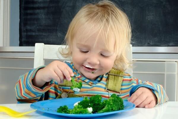 Cách làm cho trẻ tăng cân khi có biểu hiện biếng ăn